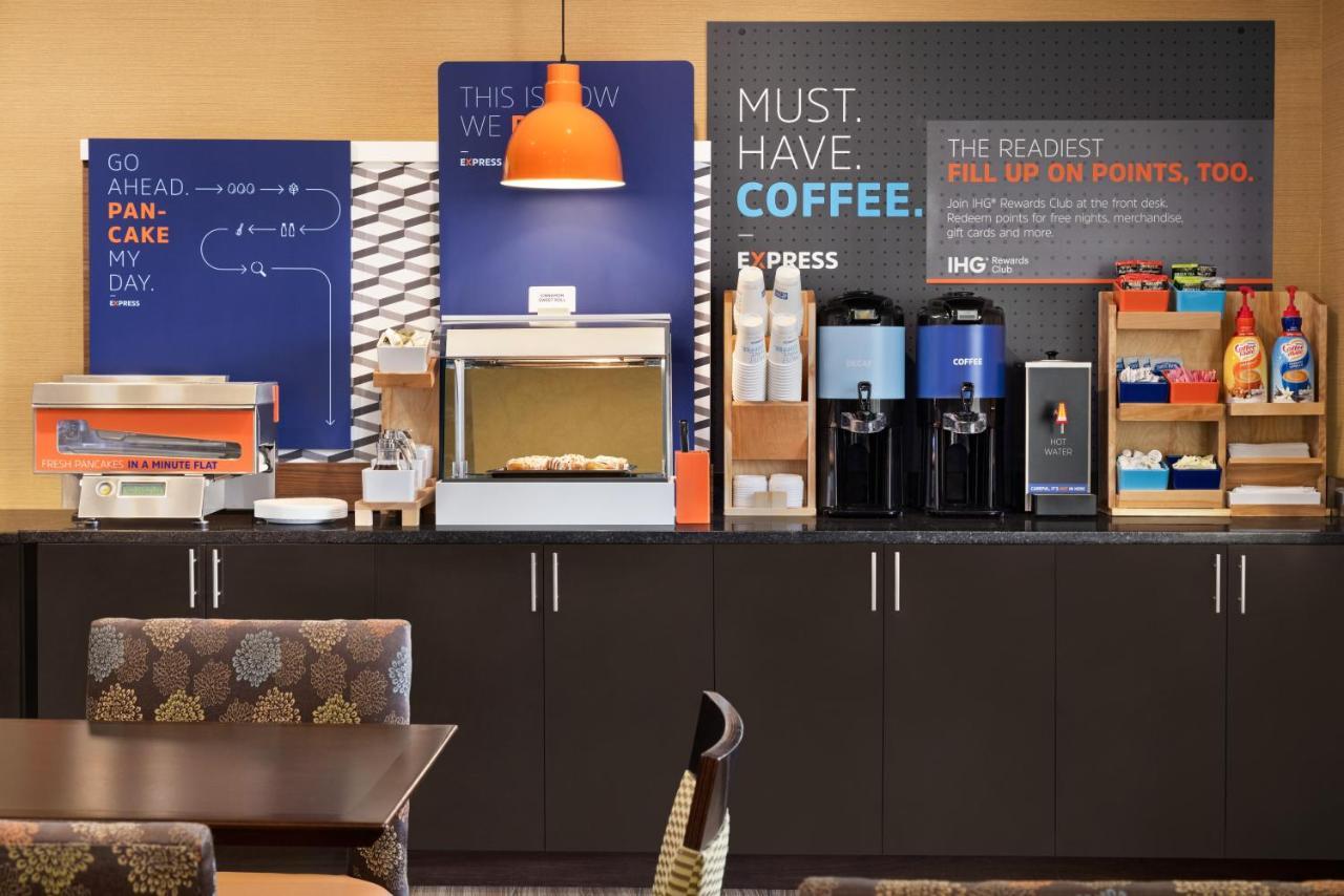 Holiday Inn Express Hotel & Suites Edmond By Ihg Εξωτερικό φωτογραφία