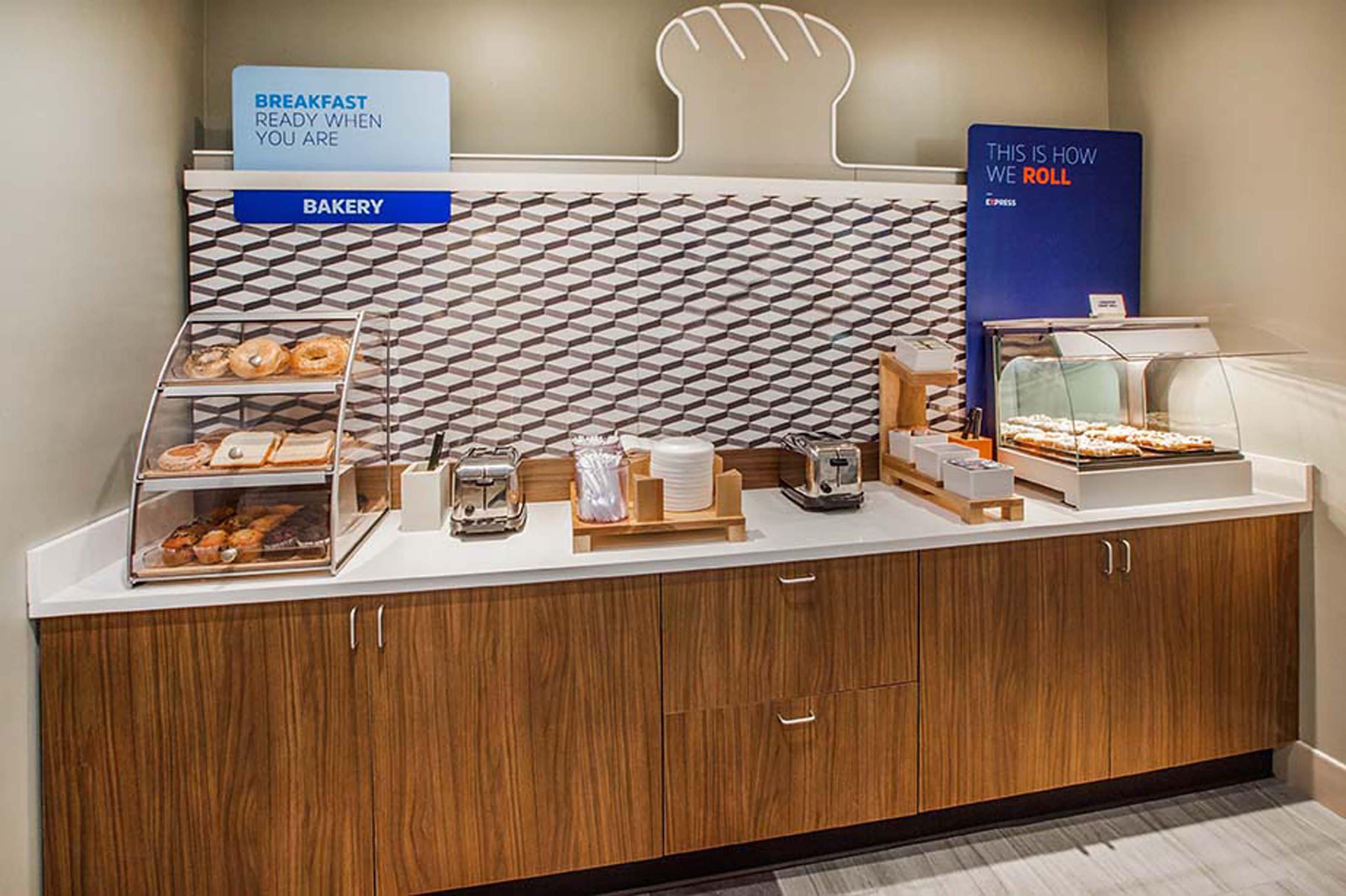 Holiday Inn Express Hotel & Suites Edmond By Ihg Εξωτερικό φωτογραφία