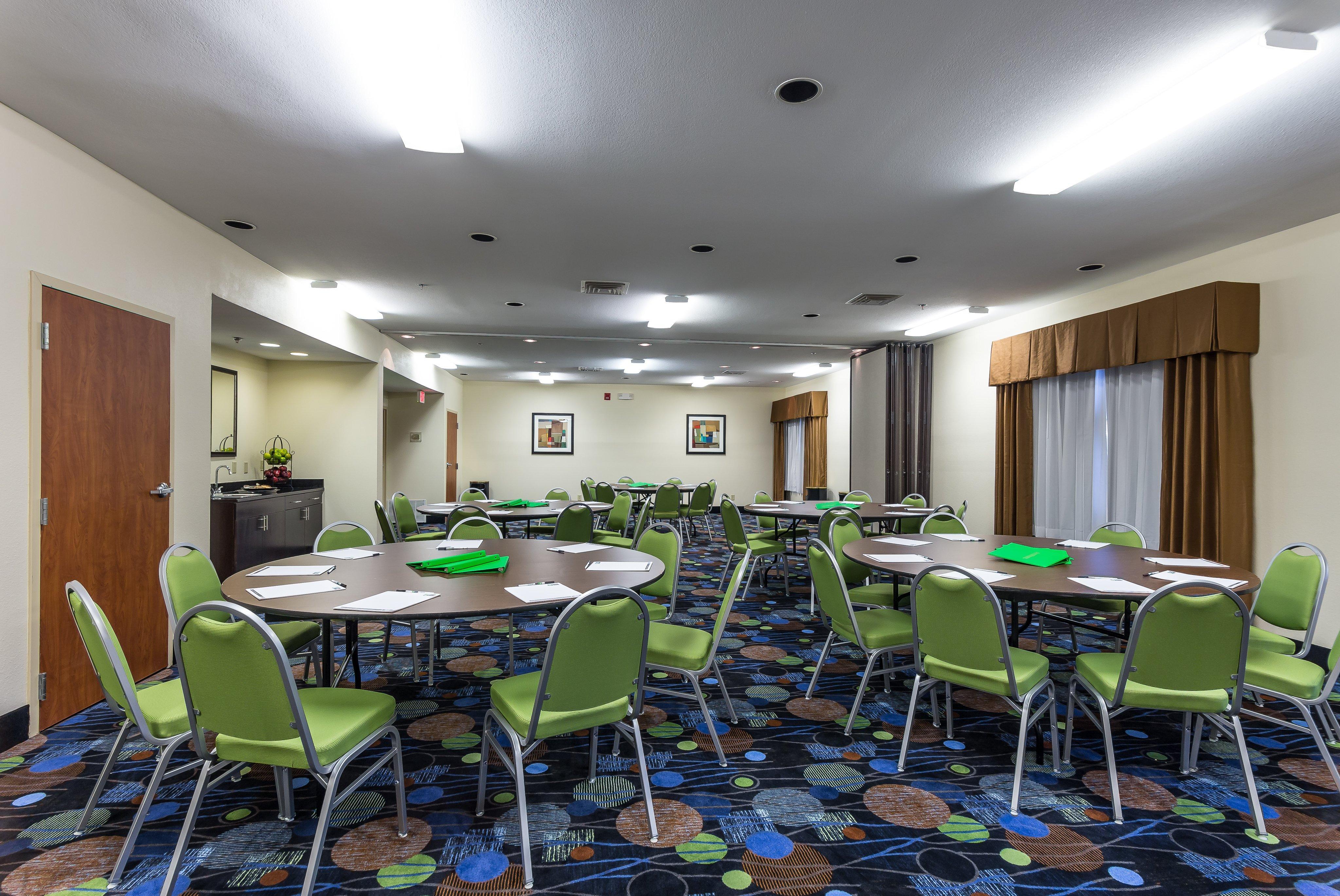 Holiday Inn Express Hotel & Suites Edmond By Ihg Εξωτερικό φωτογραφία